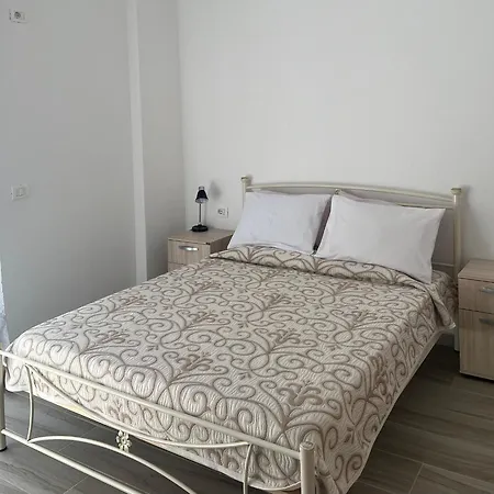 Christina's House דירה *